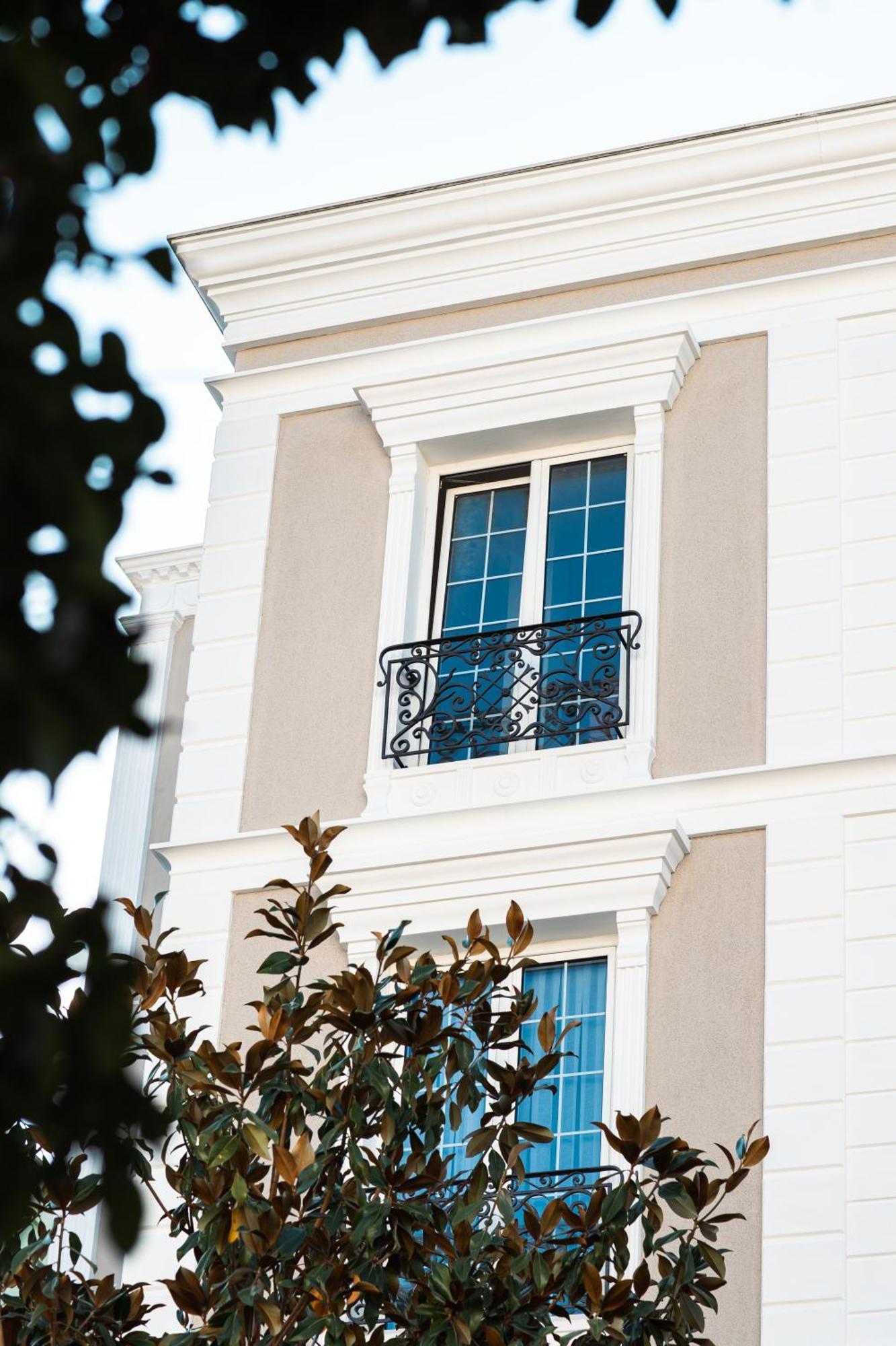 Oxygen Boutique Hotel Tirana Exterior foto